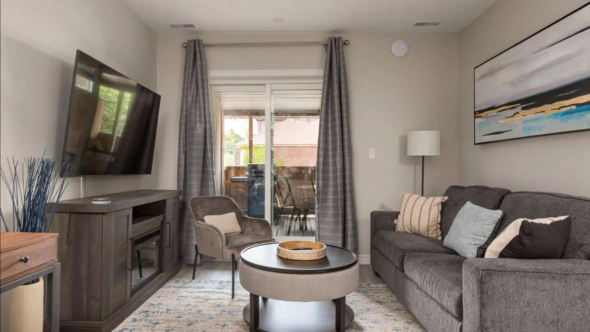 Casa Hotel Elegant Suite W Patio Bbq Grill Toronto