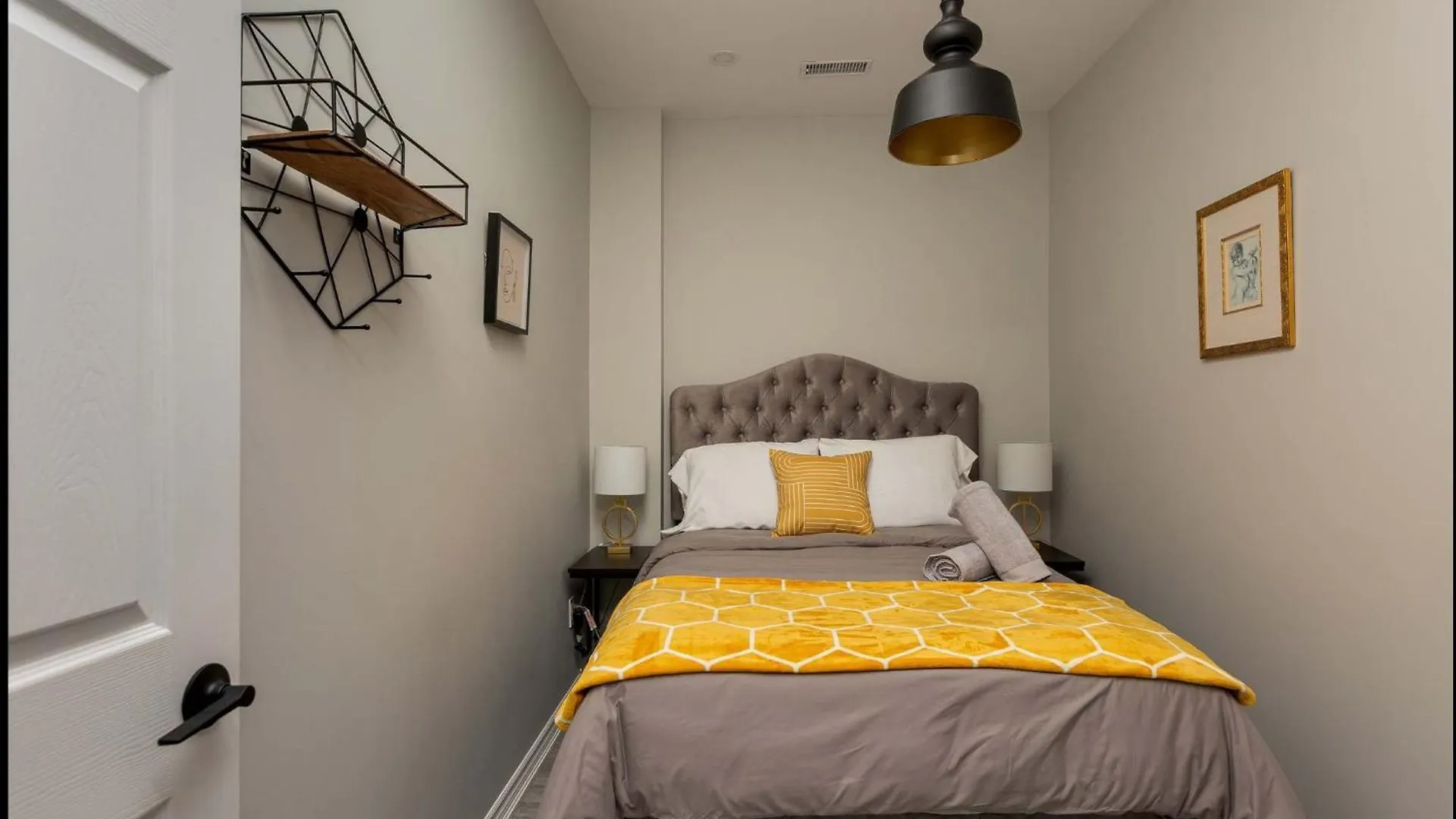 Casa Hotel Elegant Suite W Patio Bbq Grill Toronto Kanada